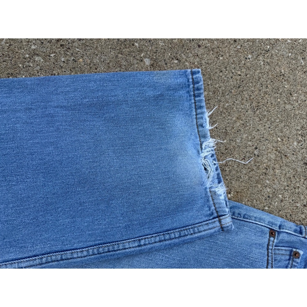 Levi's 505 Regular Fit Men's Jeans Light Wash Size 40x34‎ Made in 08 - Picture 5 of 16